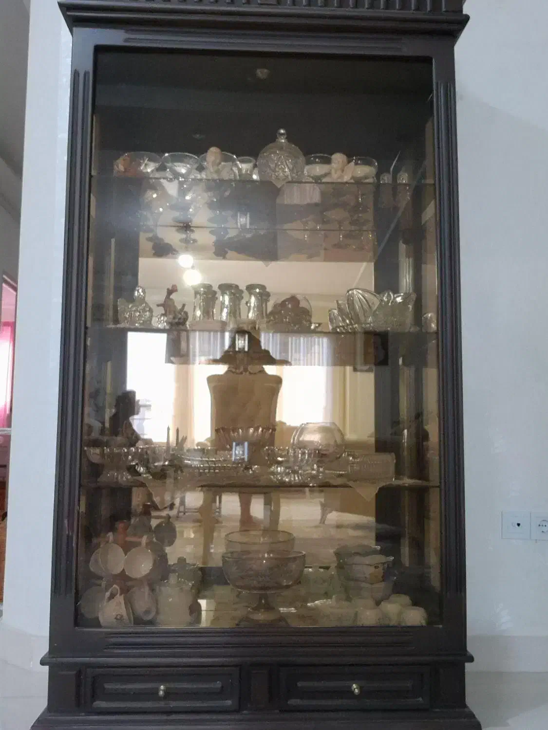 ویترین شیشه ای چهار طبقه|بوفه، ویترین، کنسول|رشت, نظری|دیوار