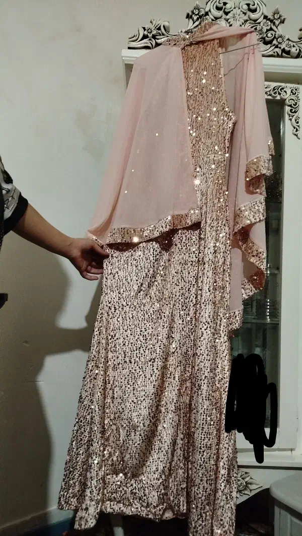 لباس مجلسی|لباس|فاروج, |دیوار