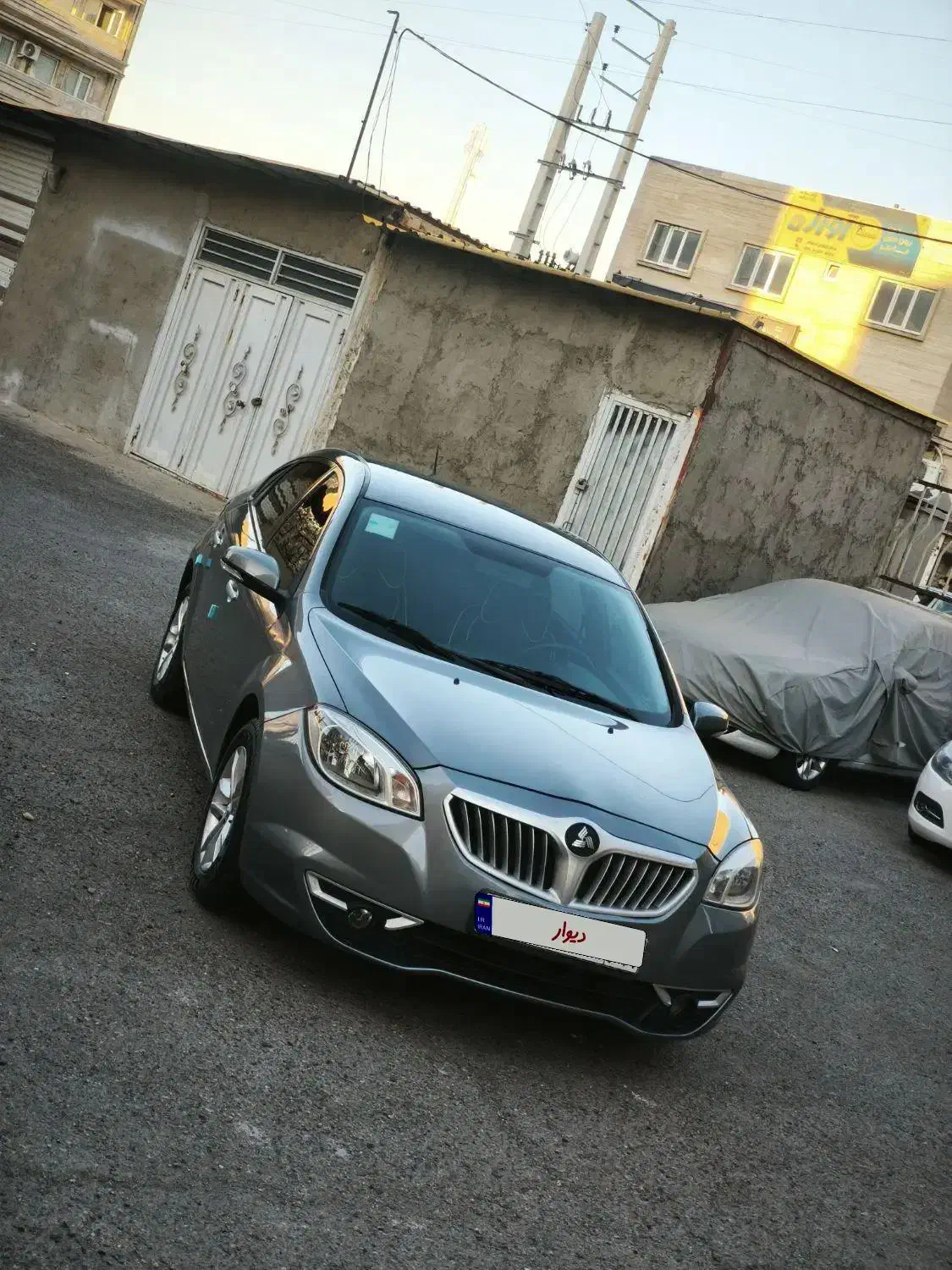 برلیانس H330 1660c م 97 بیرنگ زنجیرتایم مانیتوردار|خودرو سواری و وانت|تبریز, |دیوار