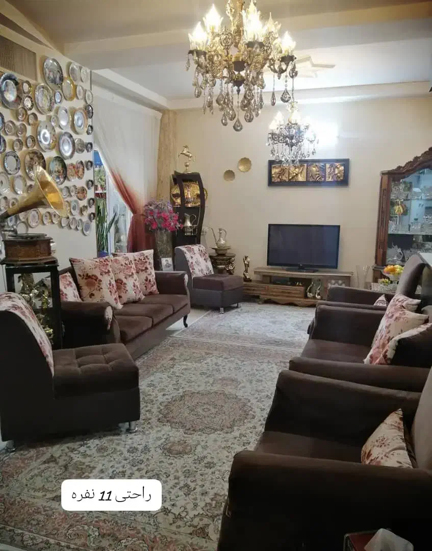 مبل راحتی قهوه ای رنگ 11 نفره|مبلمان خانگی و میز عسلی|محمدیه-قزوین, |دیوار