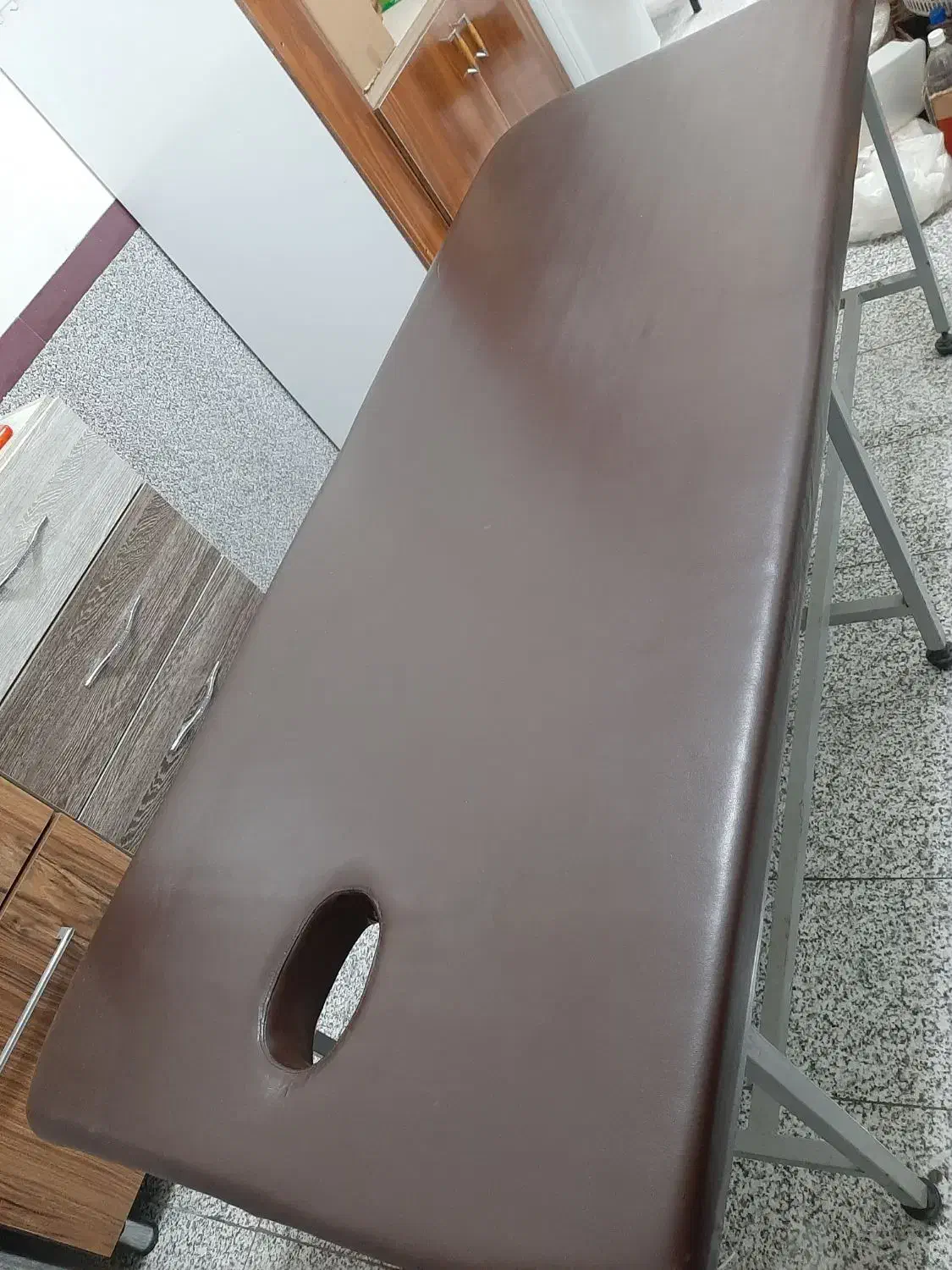 فروش تخت ماساژ ثابت( خدمات ماساژ سوال نفرمایید )|آرایشی، بهداشتی، درمانی|تبریز, |دیوار