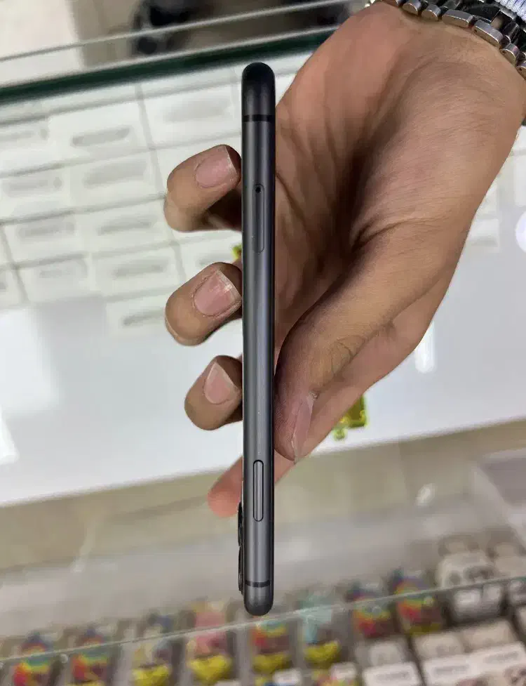 iphone 11 آیفون لازرورقی|موبایل|خرمآباد, |دیوار