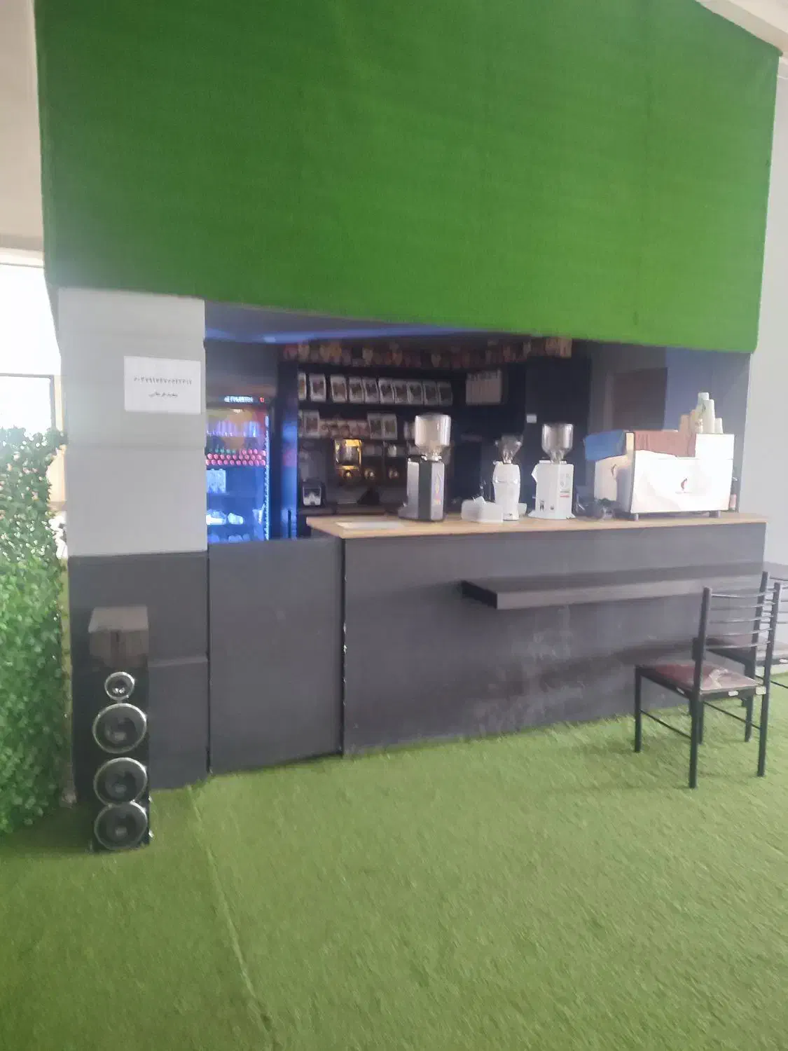 باریستا|استخدام خدمات فروشگاه و رستوران|لاهیجان, کوی استادان|دیوار