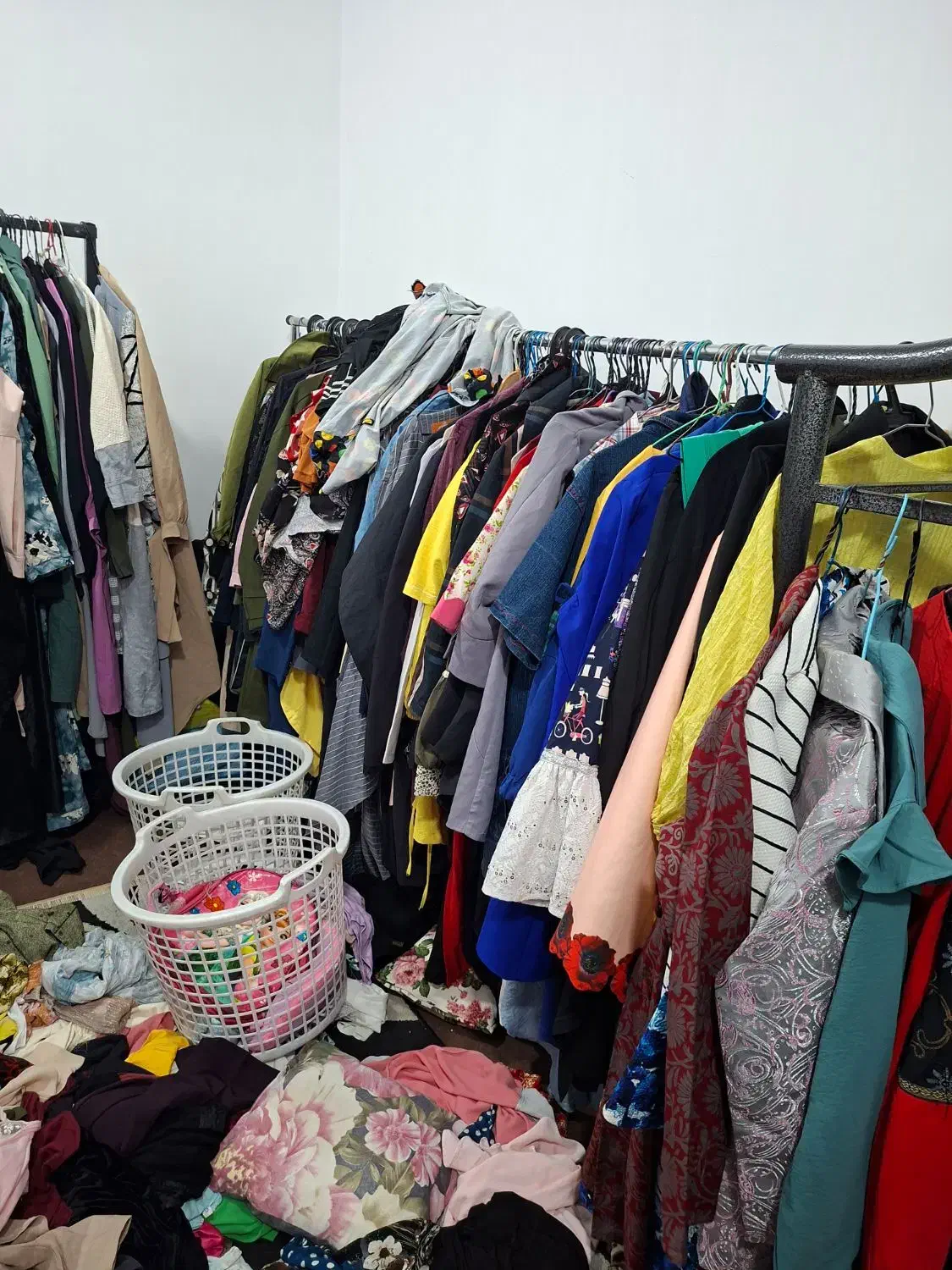 لباس دست دو|لباس|اهواز, بیست متری شهرداری|دیوار