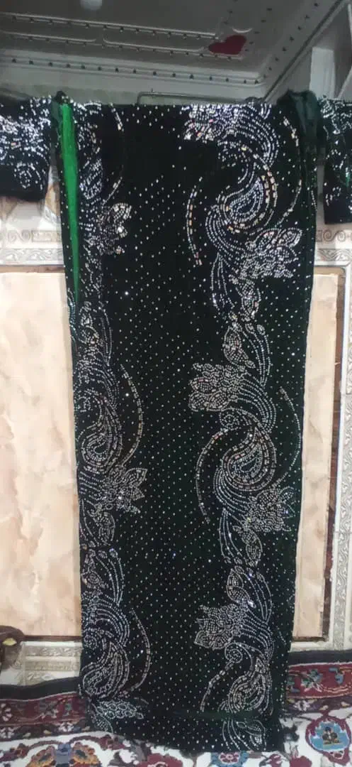 لباس محلی  مخمل زیبا|لباس|یاسوج, |دیوار