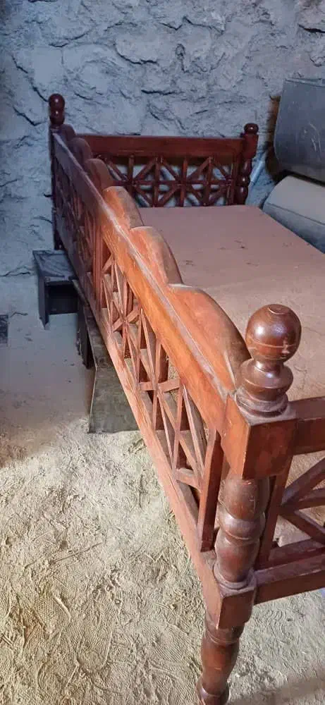 تخت چوبی|تخت و سرویس خواب|شازند, |دیوار