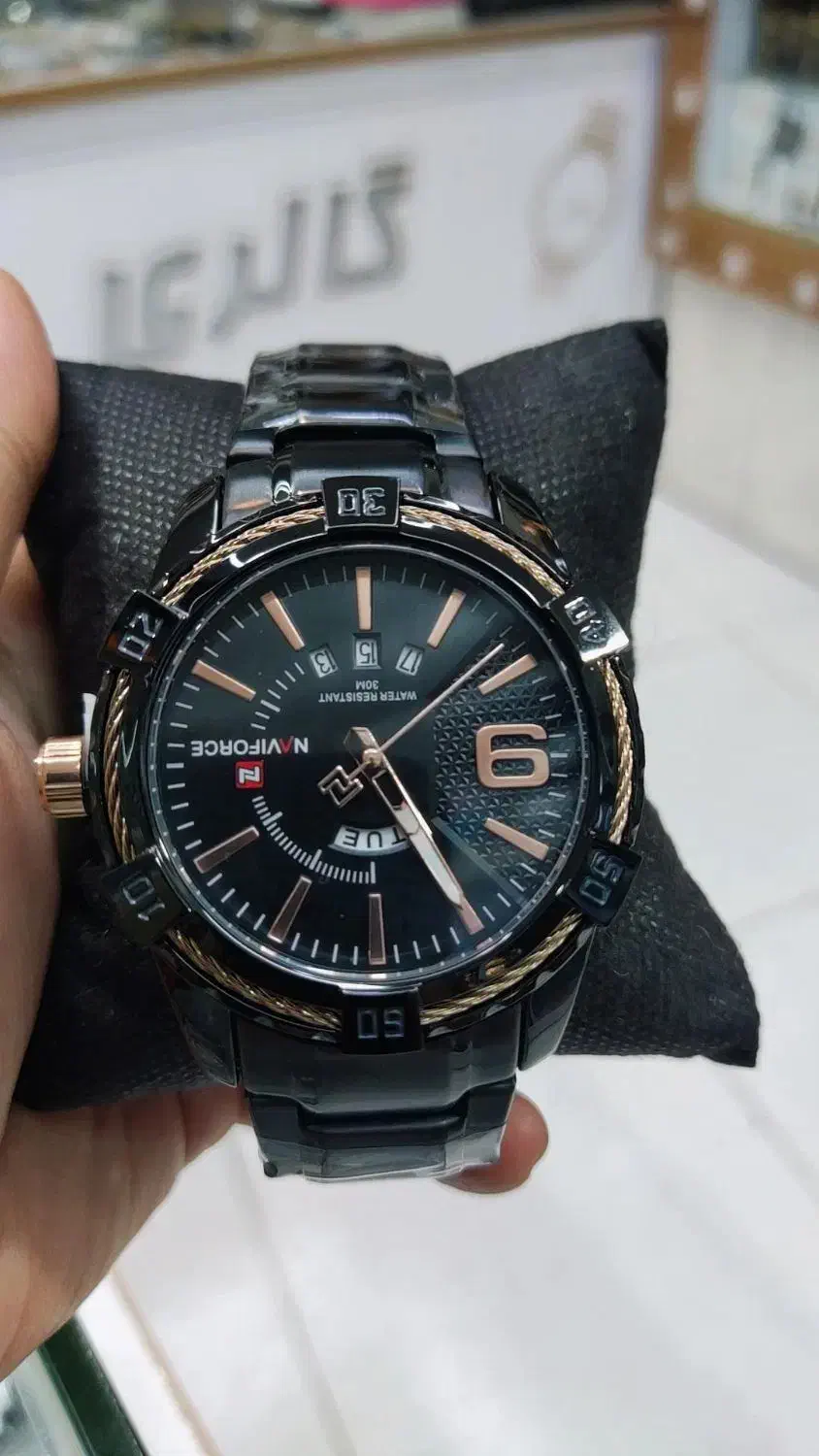 ساعت نوی فورس|ساعت|شوشتر, |دیوار