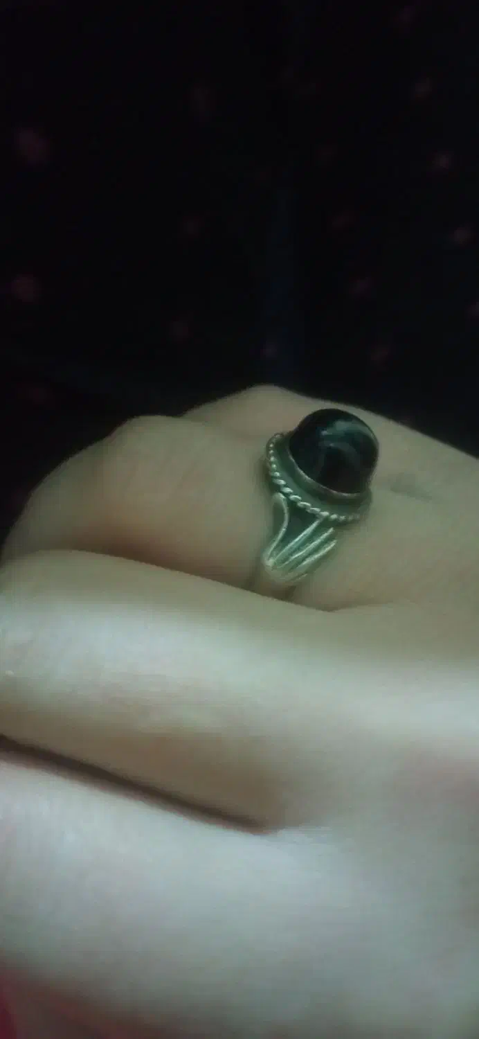 انگشتر دست دلبر قدیمی|کلکسیون اشیاء عتیقه|فلاورجان, |دیوار