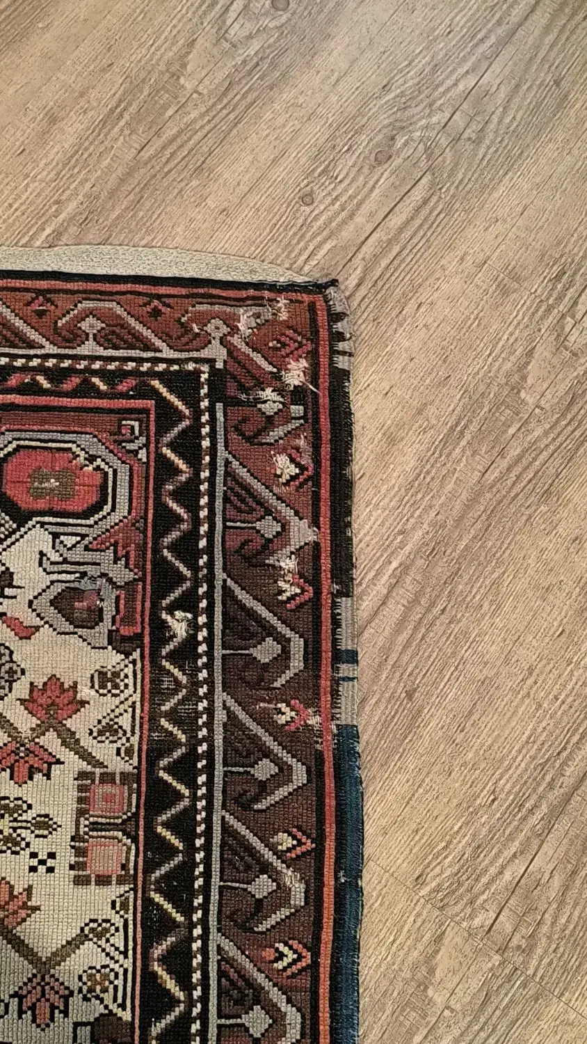 ذرع و نیم دستباف|فرش|تهران, نظامی گنجوی (توانیر)|دیوار