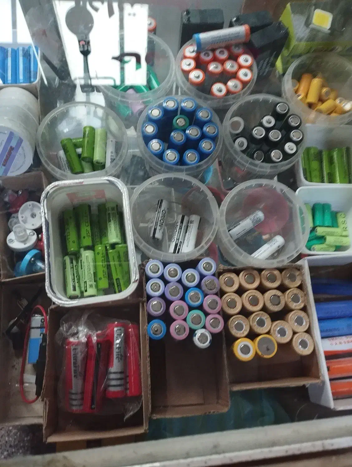 ارائه خدمات و انواع باطری های شارژی وغیره شارژی|قطعات و لوازم جانبی رایانه|سنندج, |دیوار