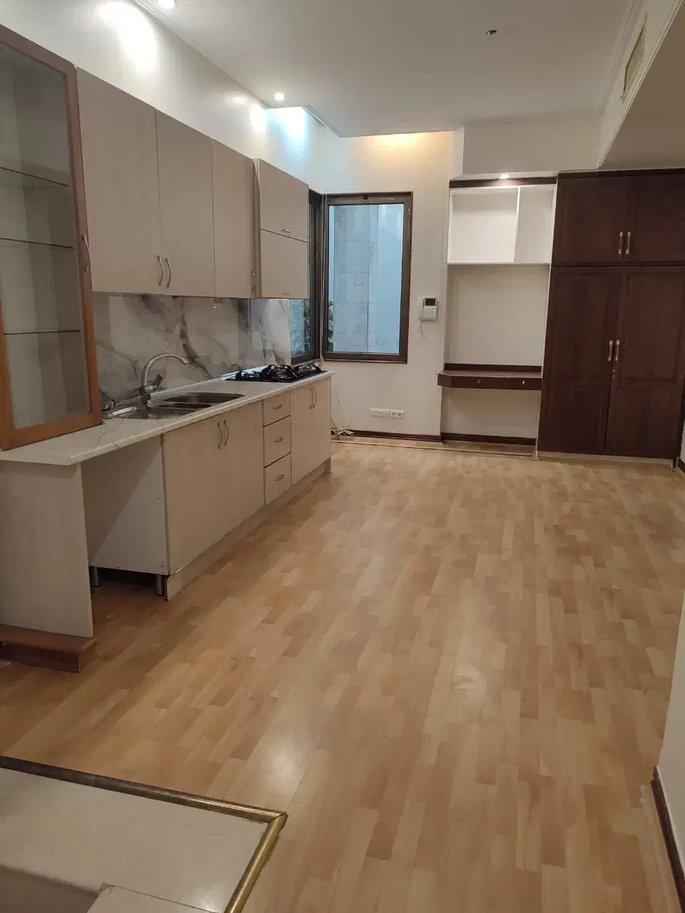 اجاره آپارتمان/برج ۱۰۰متری۲خواب در فرمانیه|اجارهٔ آپارتمان|تهران, فرمانیه|دیوار