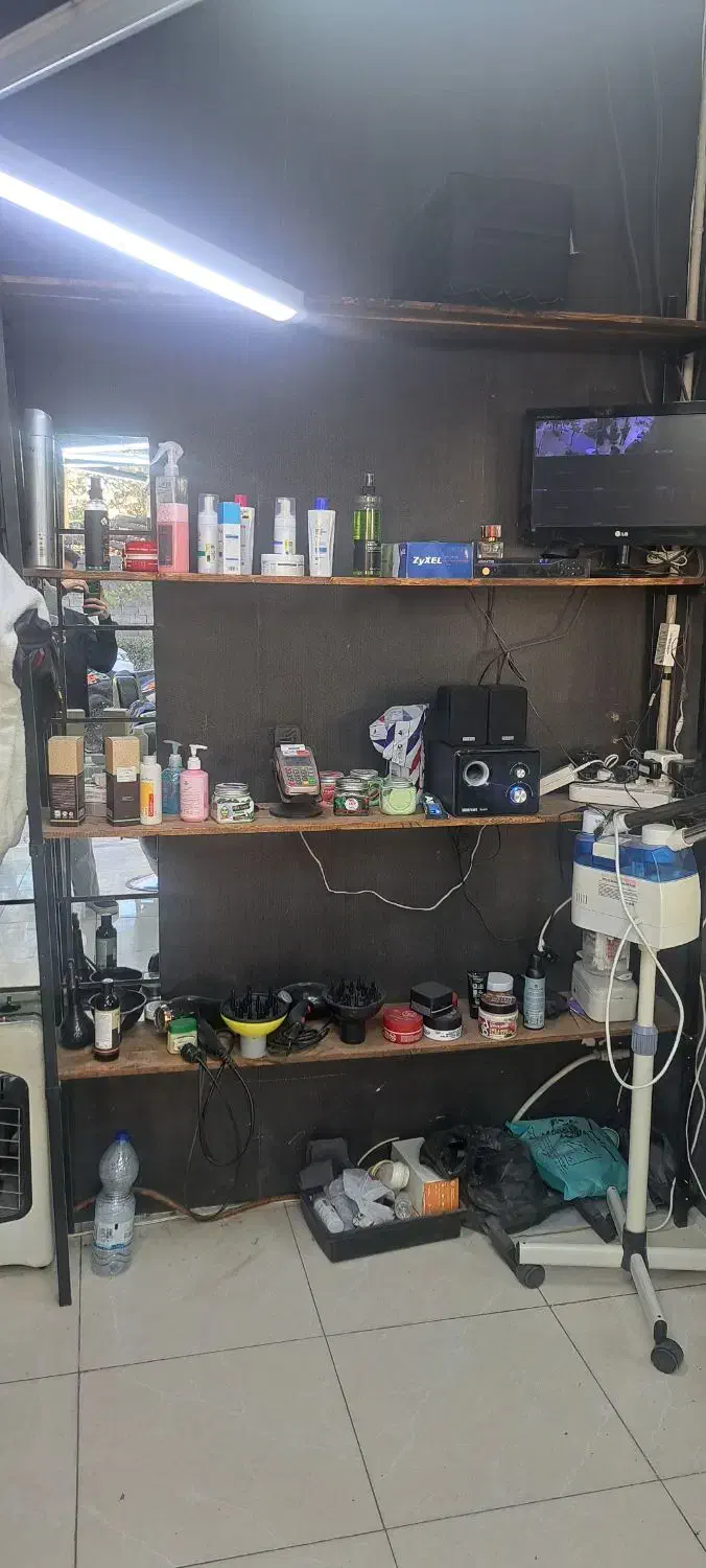 دکور ارایشگاه|آرایشگاه و سالن‌های زیبایی|بجنورد, |دیوار