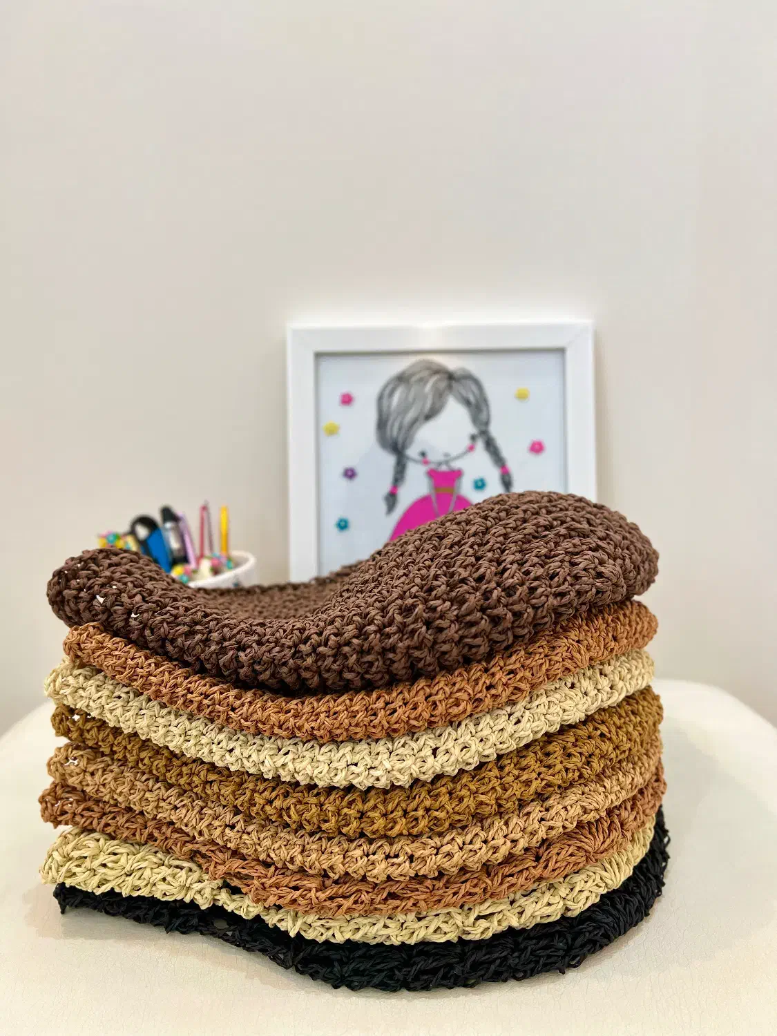 کلاه رافیا ساحلی|لباس|اصفهان, امامزاده اسماعیل|دیوار