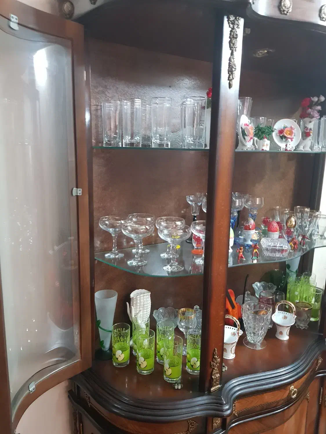 گلهای مصنوعی خارجی و تزئینی لوکس|گل مصنوعی|کرج, چمران|دیوار