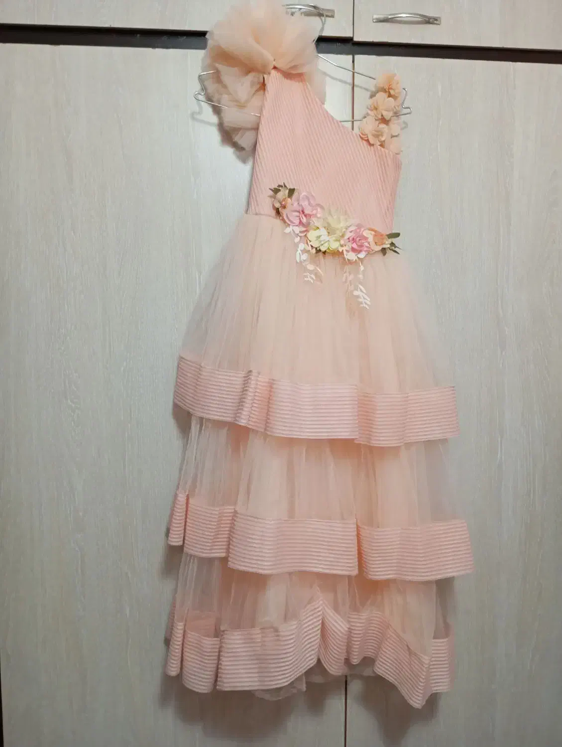 لباس عروس سایز 8تا 10سال اندازه میشه|لباس|شاهرود, |دیوار