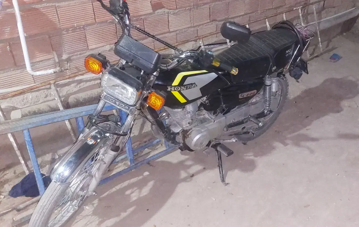 موتورسیکلت هوندا آذرخش به فروش میرسد|موتورسیکلت|بم, |دیوار