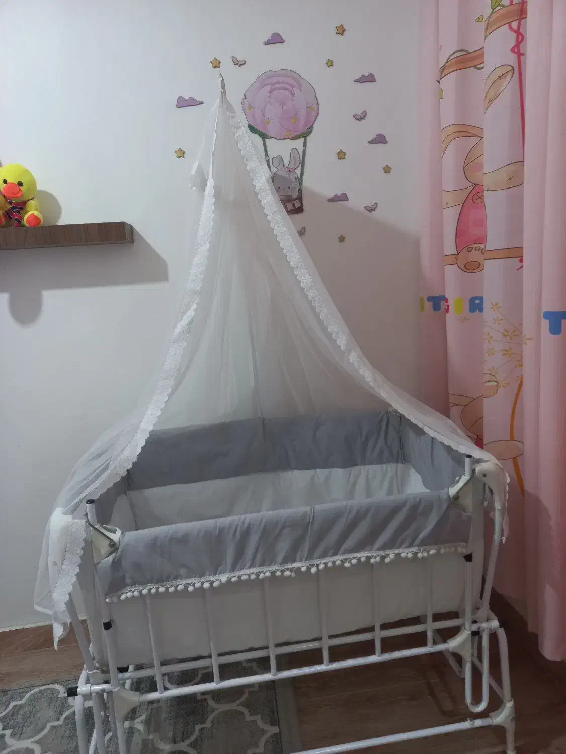 تخت کنار مادر پرنسسی|تخت و صندلی بچه|رشت, گلزاران|دیوار