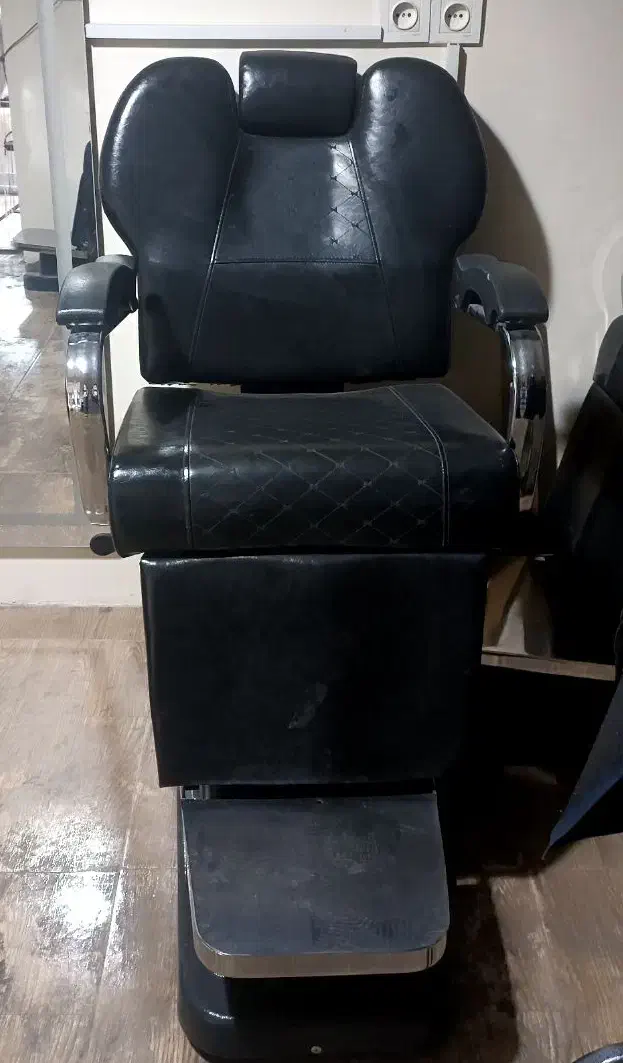 صندلی ارایشگاهی طرح وی ای پی|آرایشگاه و سالن‌های زیبایی|دماوند, گیلاوند|دیوار