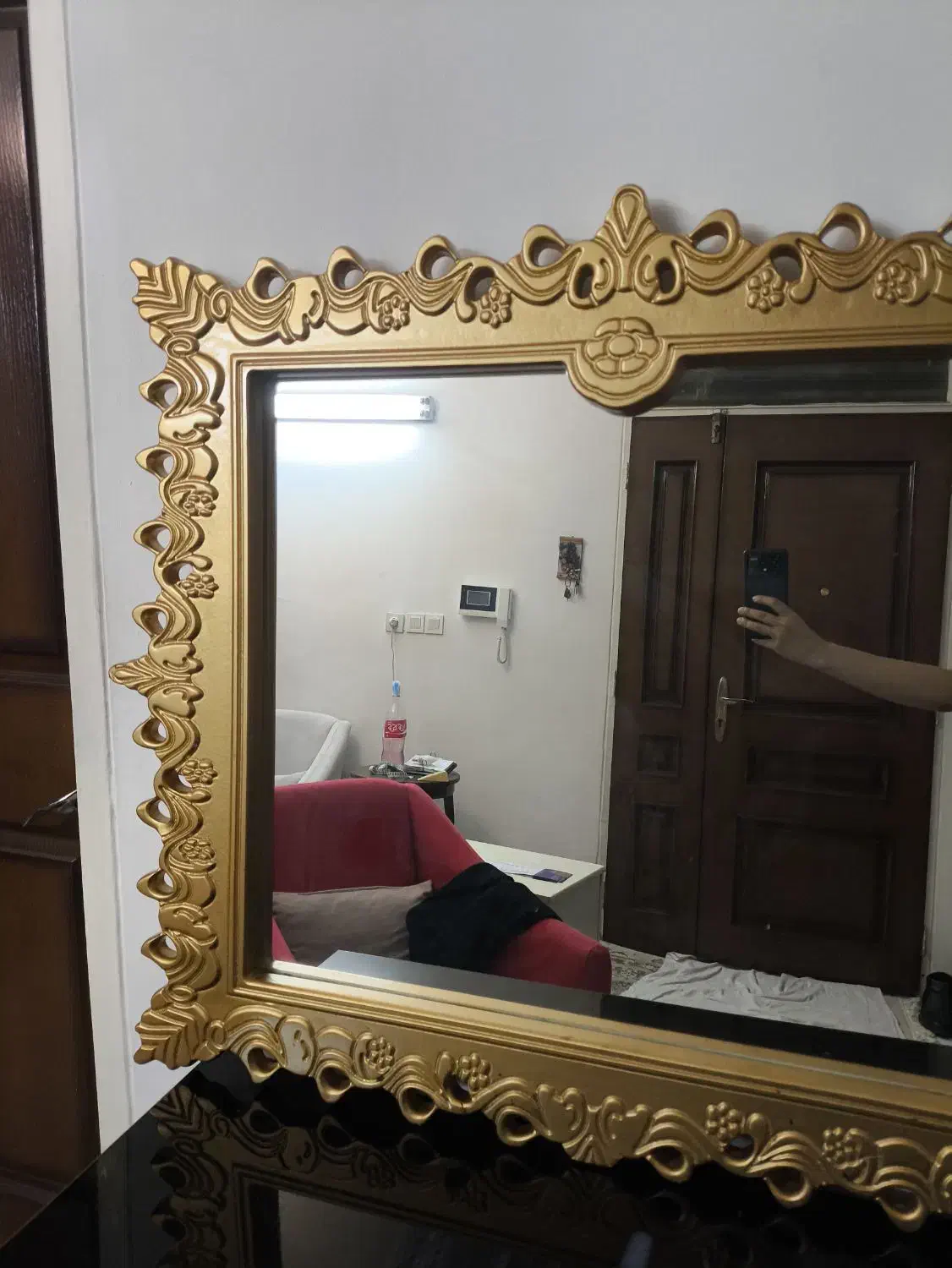 آینه بزرگ|آینه|تهران, ستارخان|دیوار