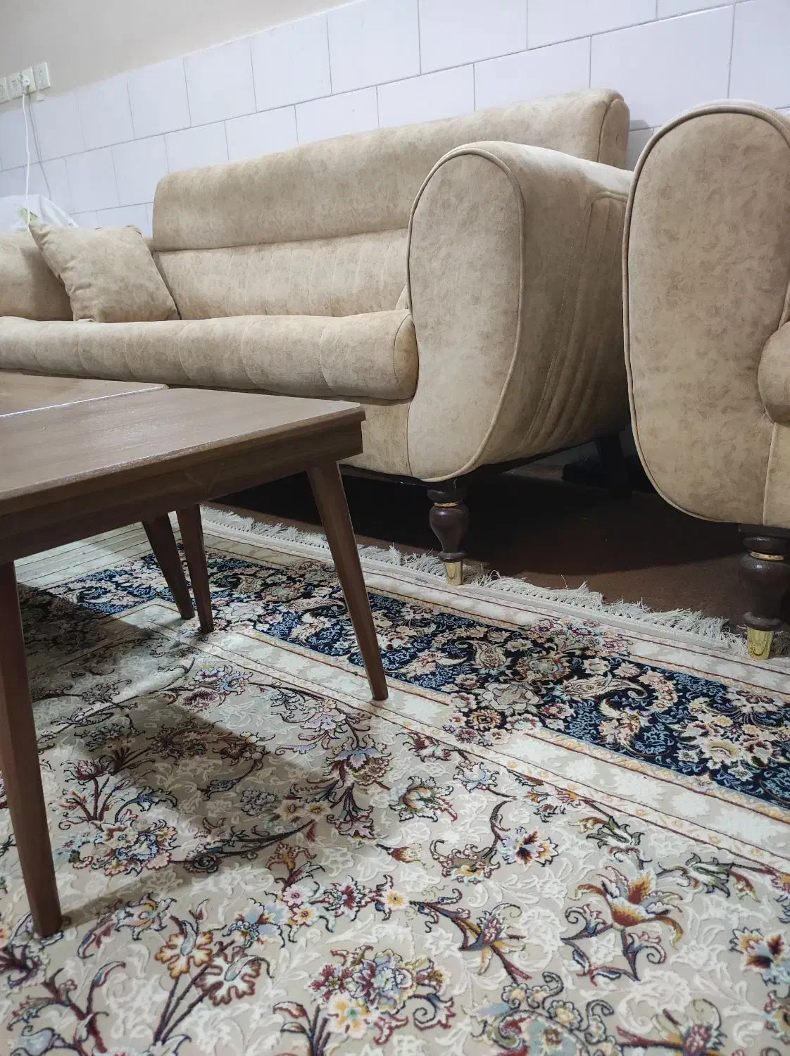 مبل|مبلمان خانگی و میز عسلی|حمیدیا, |دیوار