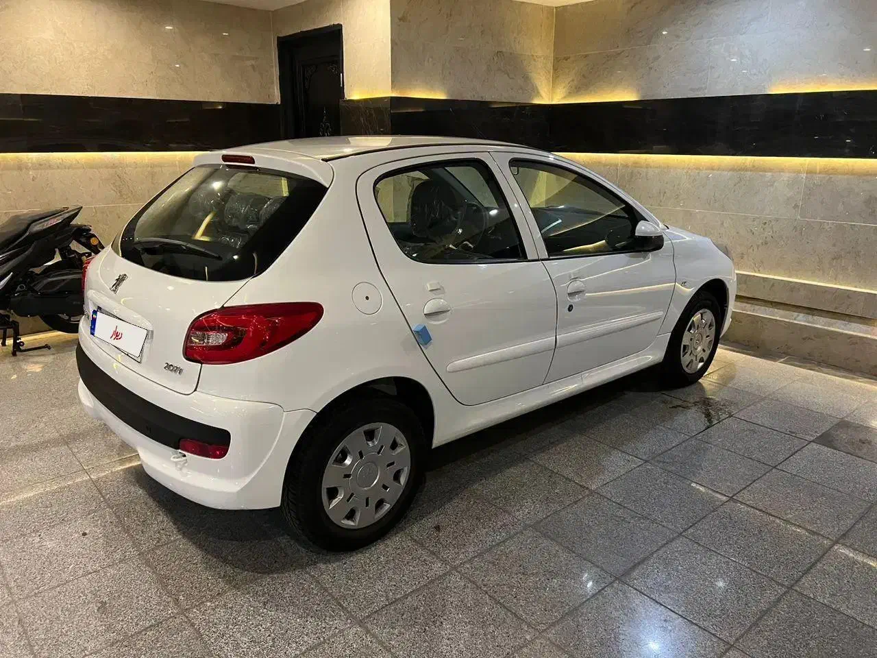 پژو 207|خودرو سواری و وانت|اندیشه, اندیشه فاز ۱|دیوار