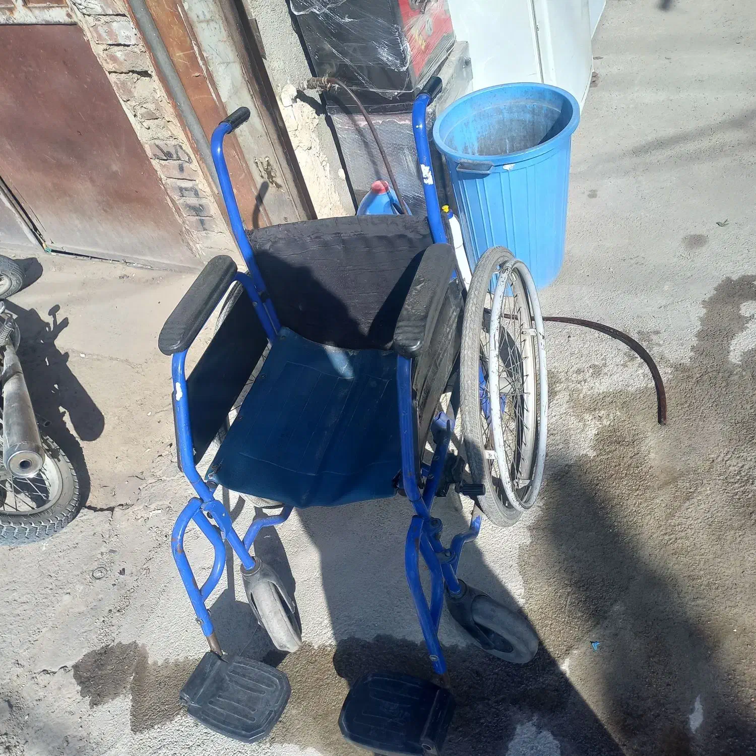 ۳عدد ویلچر به قیمت یکی|آرایشی، بهداشتی، درمانی|نسیم‌شهر, |دیوار