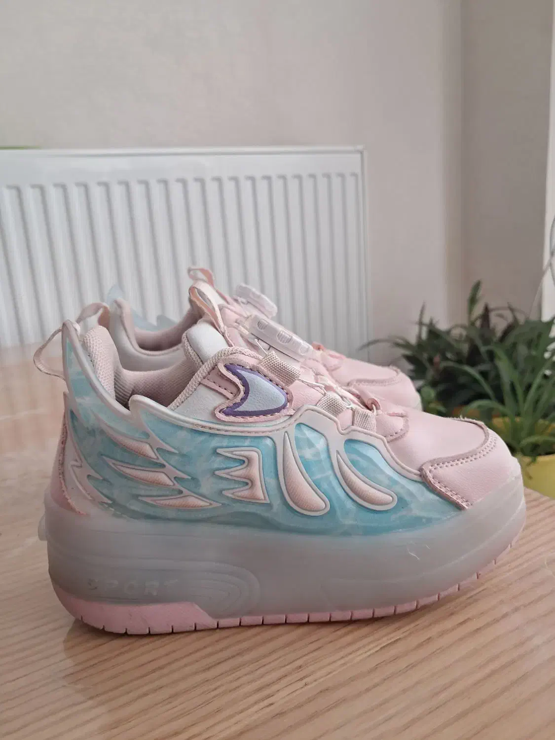 کفش اسکیتی وارداتی|دوچرخه، اسکیت، اسکوتر|شیراز, میرزاکوچک خان|دیوار