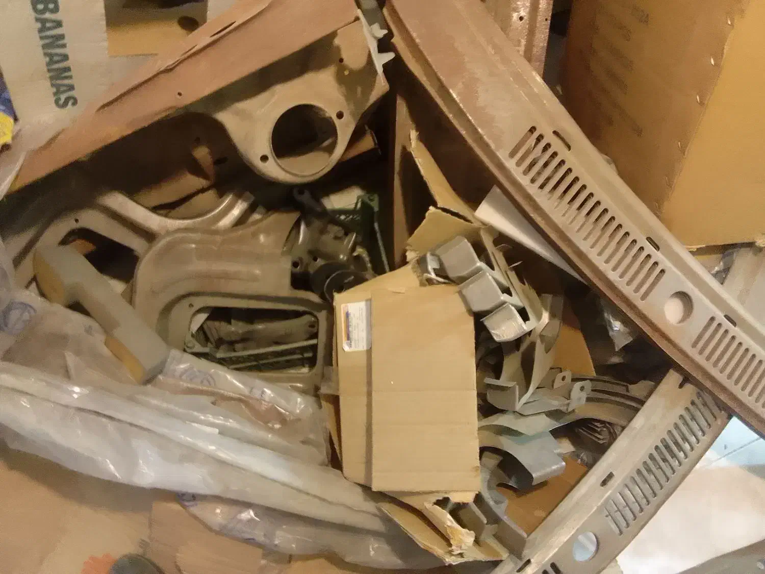 کلی لوازم بدنه پراید|قطعات یدکی و لوازم جانبی|خوی, |دیوار