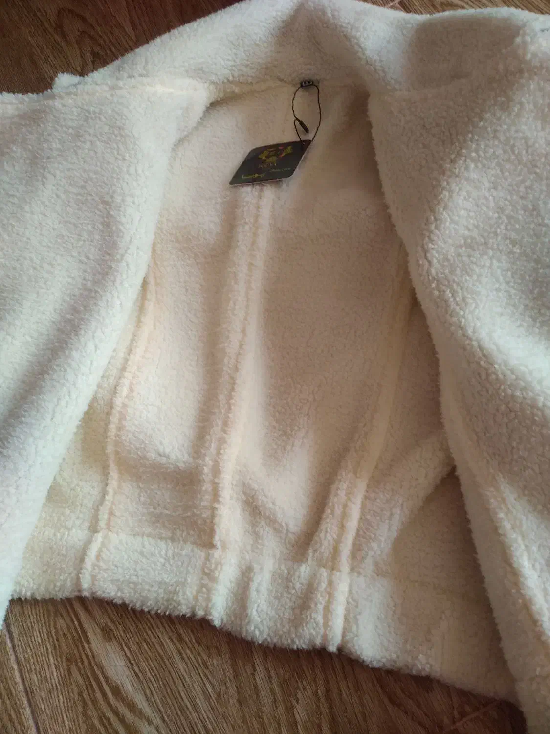 کافشن بوفالو طرح چرم دخترانه|لباس|چهارباغ, |دیوار