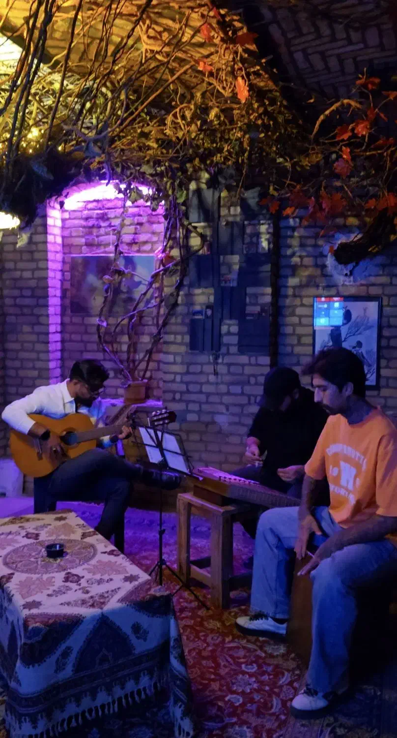 اتاق اجاره جهت موسیقی|اجارهٔ کوتاه‌مدت دفتر کار و فضای آموزشی|اصفهان, نقش جهان|دیوار