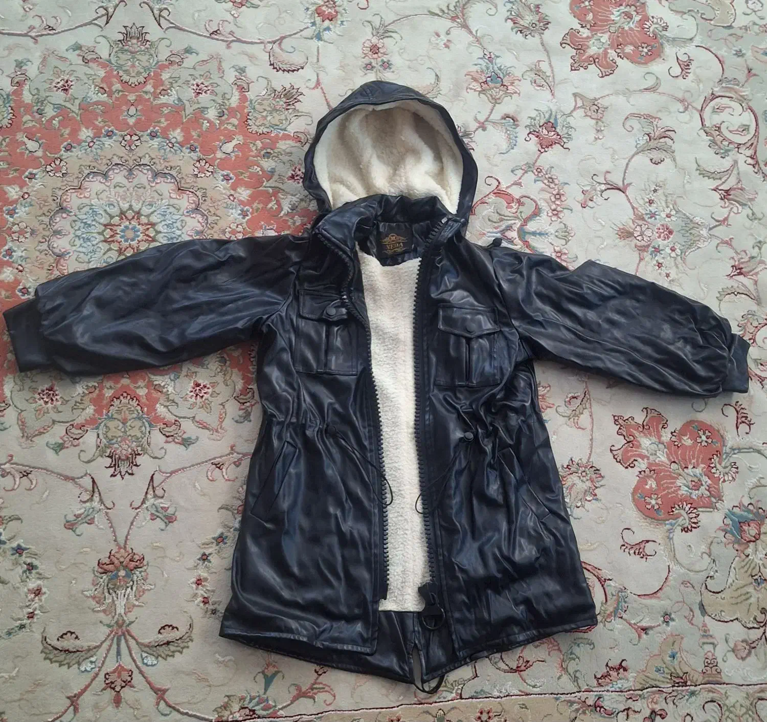 پالتو چرم زمستانی|لباس|نقده, |دیوار