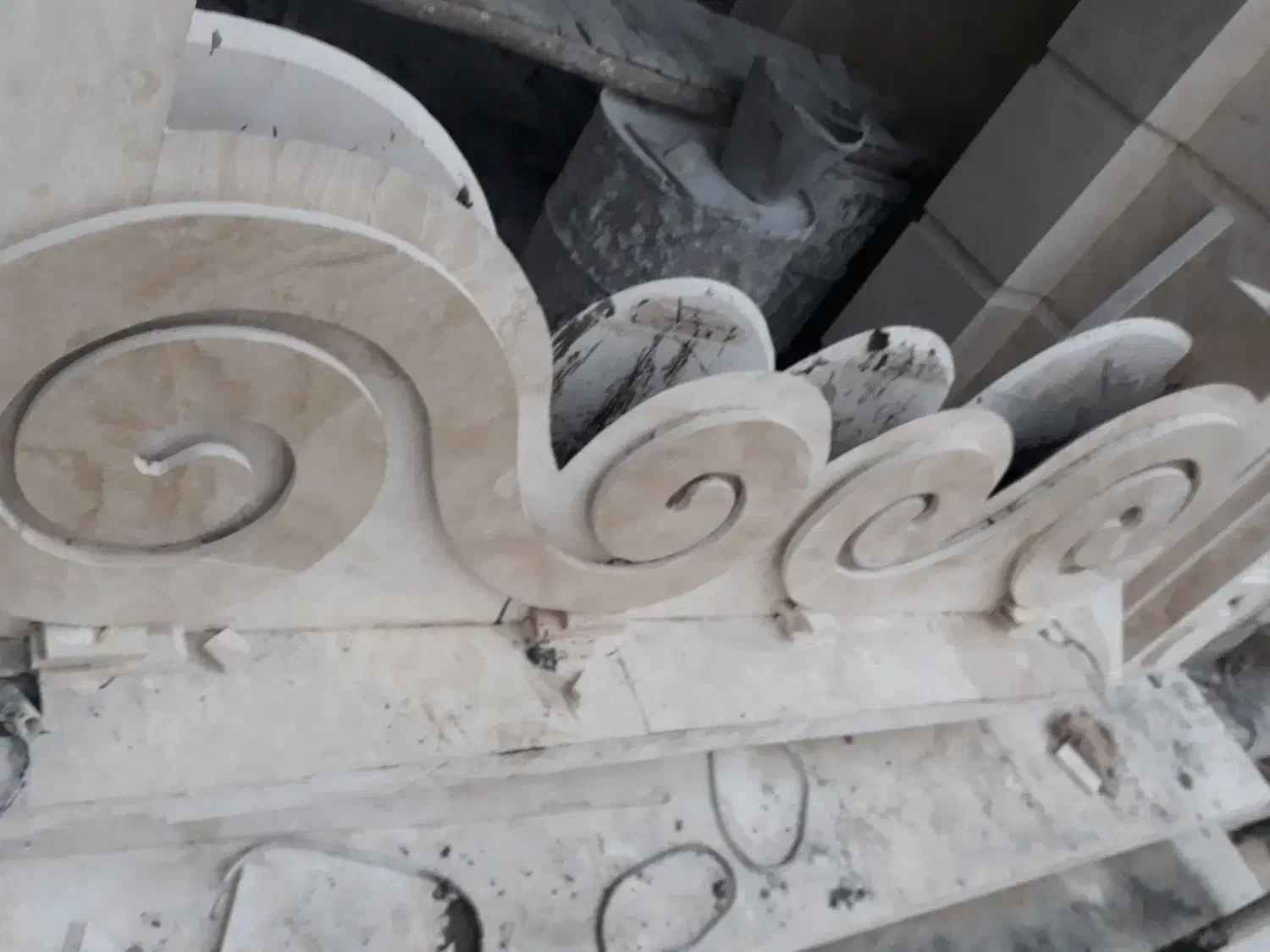 اجرای سنگ نمای رومی کیفیت تضمینی|خدمات پیشه و مهارت|کرمانشاه, |دیوار