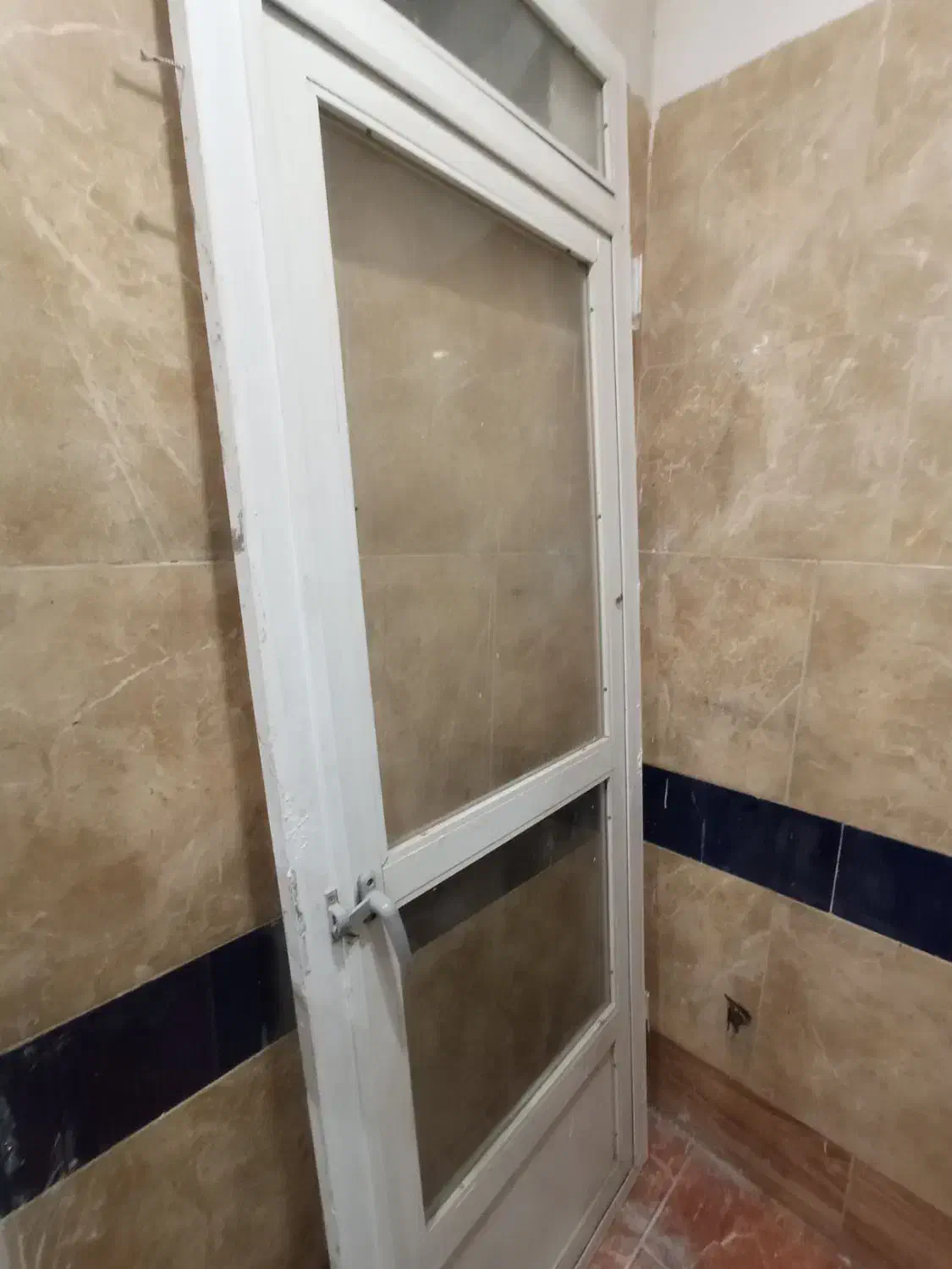 درب آلومینیومی با شیشه دوجه داره|مصالح و تجهیزات ساختمان|مشهد, کارمندان دوم|دیوار