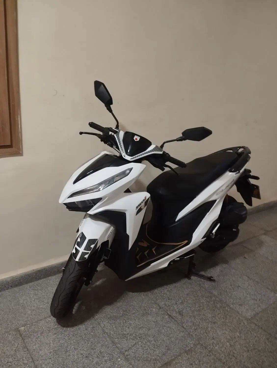 موتور طرح کلیک هانی|موتورسیکلت|پرند, فاز ۵|دیوار