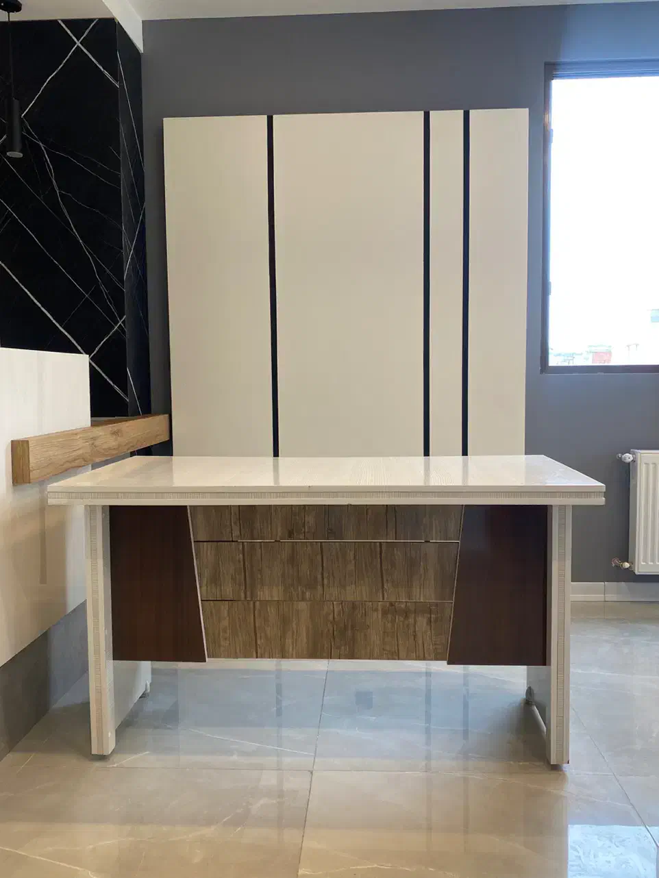 میز تحریر یا کار|مبلمان اداری|بجنورد, |دیوار