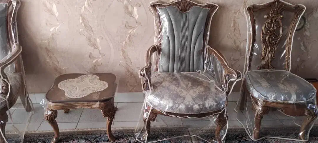 مبل سلطنتی کلاسیک|مبلمان خانگی و میز عسلی|شاهین‌شهر, عطار|دیوار