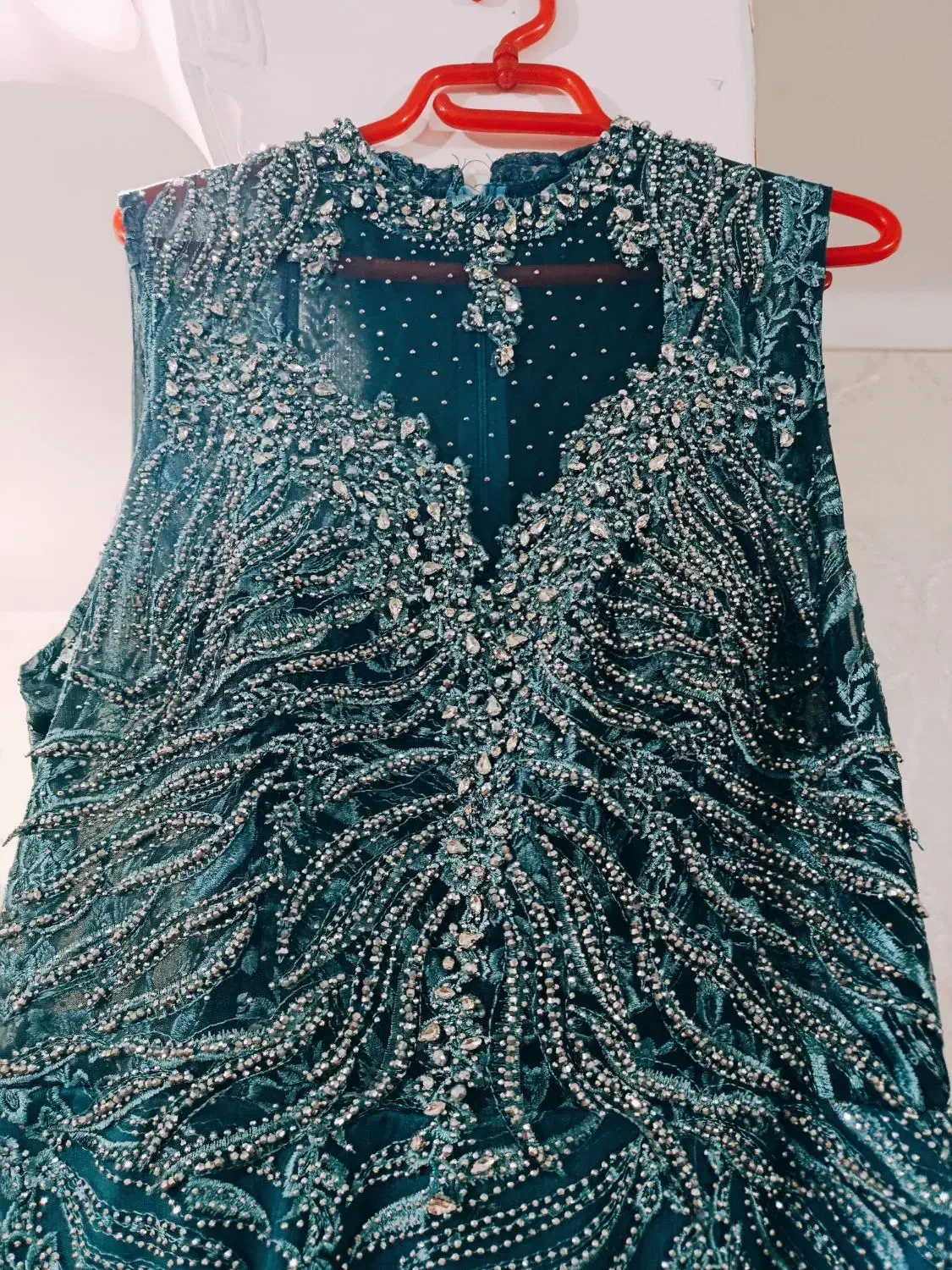 مجلسی کارشده|لباس|قدس, شهرقدس|دیوار