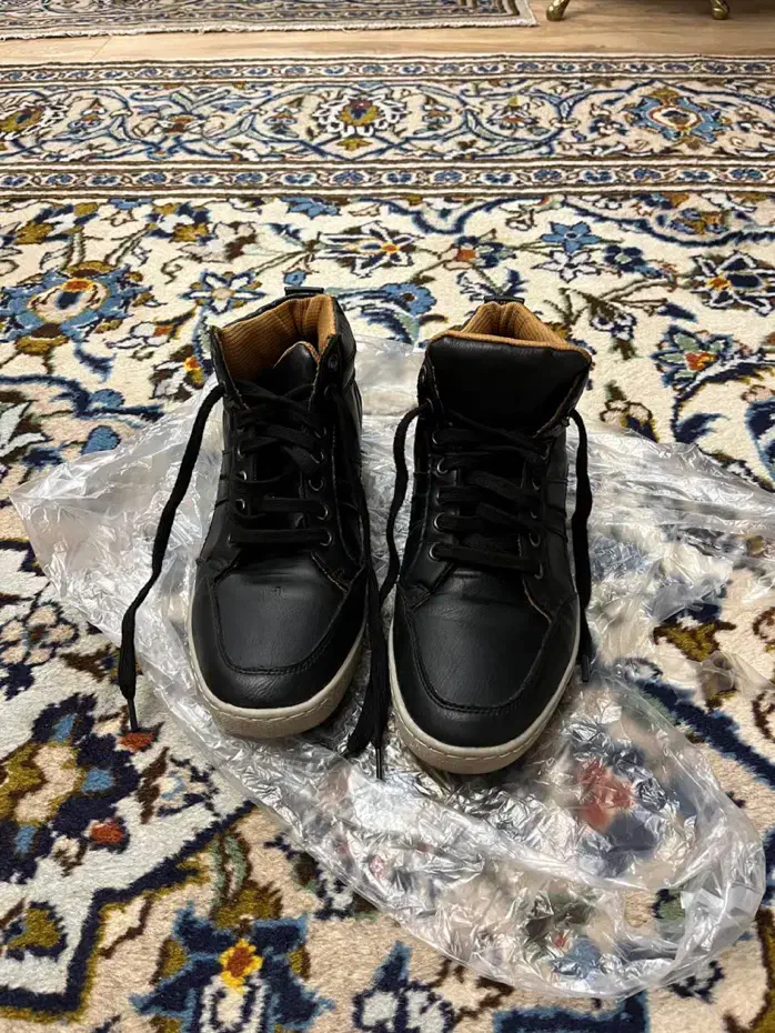 نیم بوت مردانه|کیف، کفش، کمربند|میانه, |دیوار