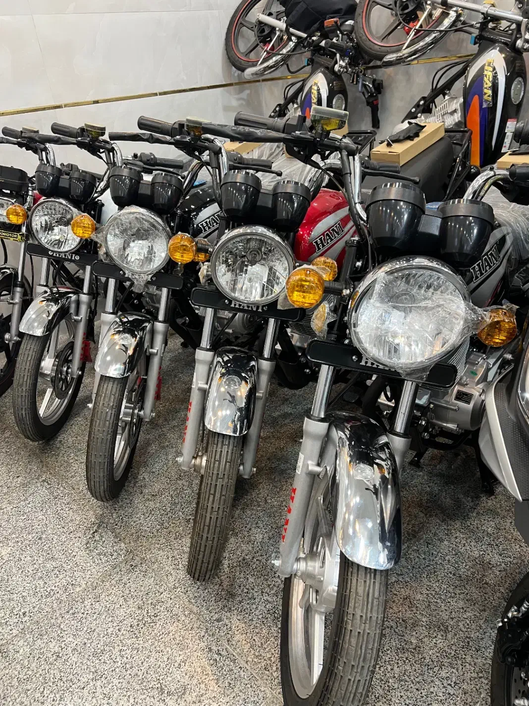 Bx200هانی خشک صفر۱۴۰۴|موتورسیکلت|اصفهان, فروردین|دیوار