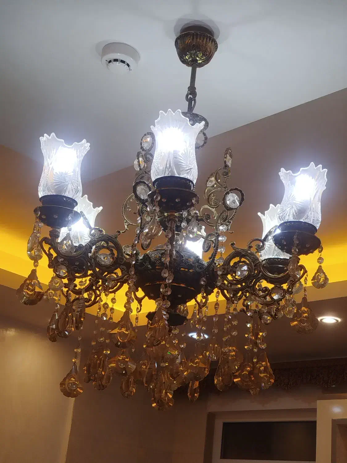 لوستر برنج،شش شاخه|لوستر و چراغ آویز|قزوین, |دیوار