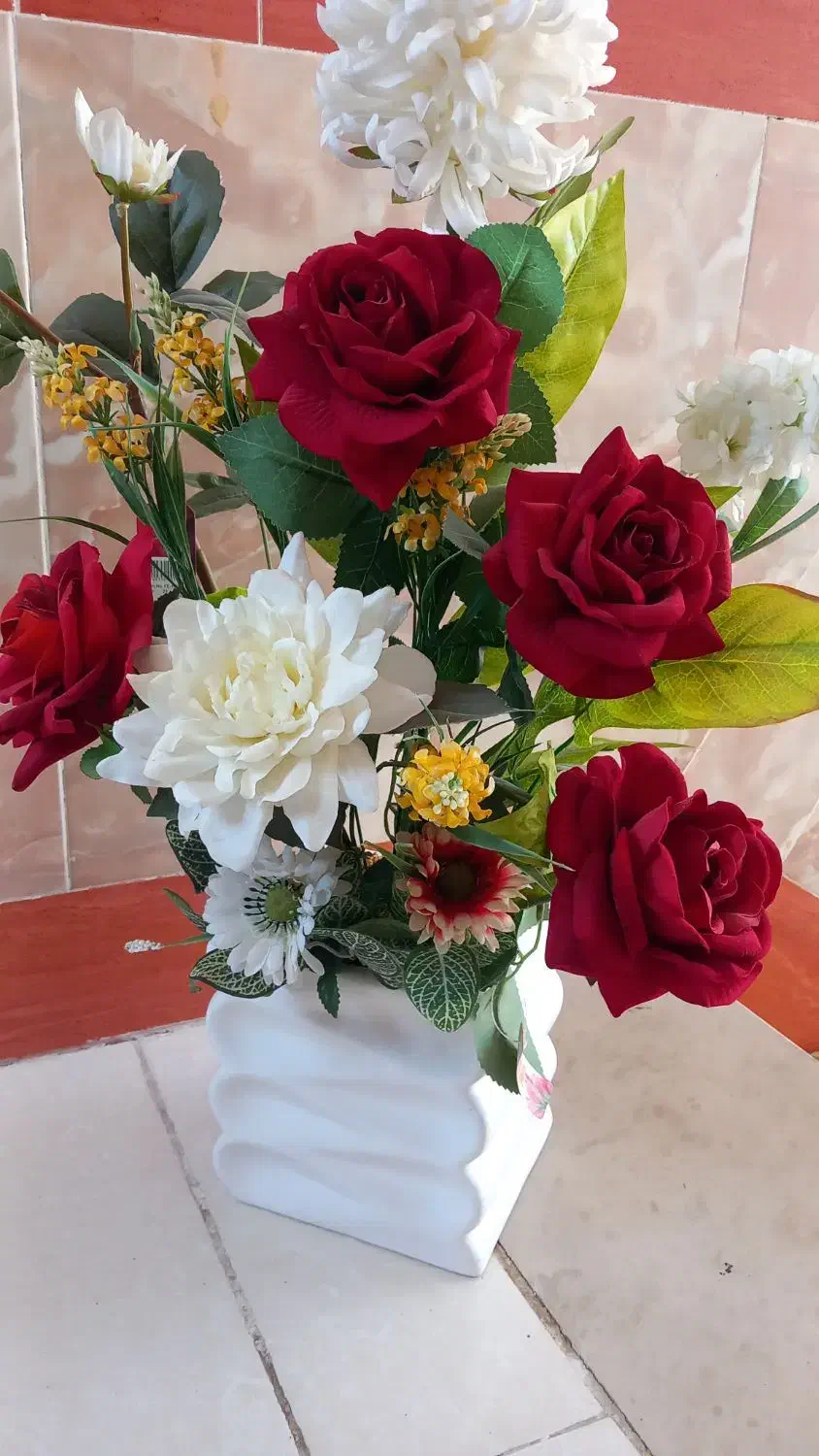 گل مصنوعی، بسیار شیک و زیبا|گل مصنوعی|مرند, |دیوار