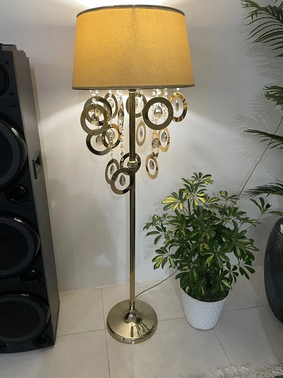 آباژور کریستالی ایستاده|چراغ خواب و آباژور|تربت جام, والفجر|دیوار