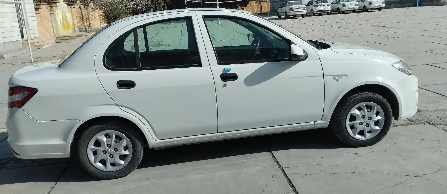 ساینا ۱۴۰۱|خودرو سواری و وانت|خرمآباد, |دیوار