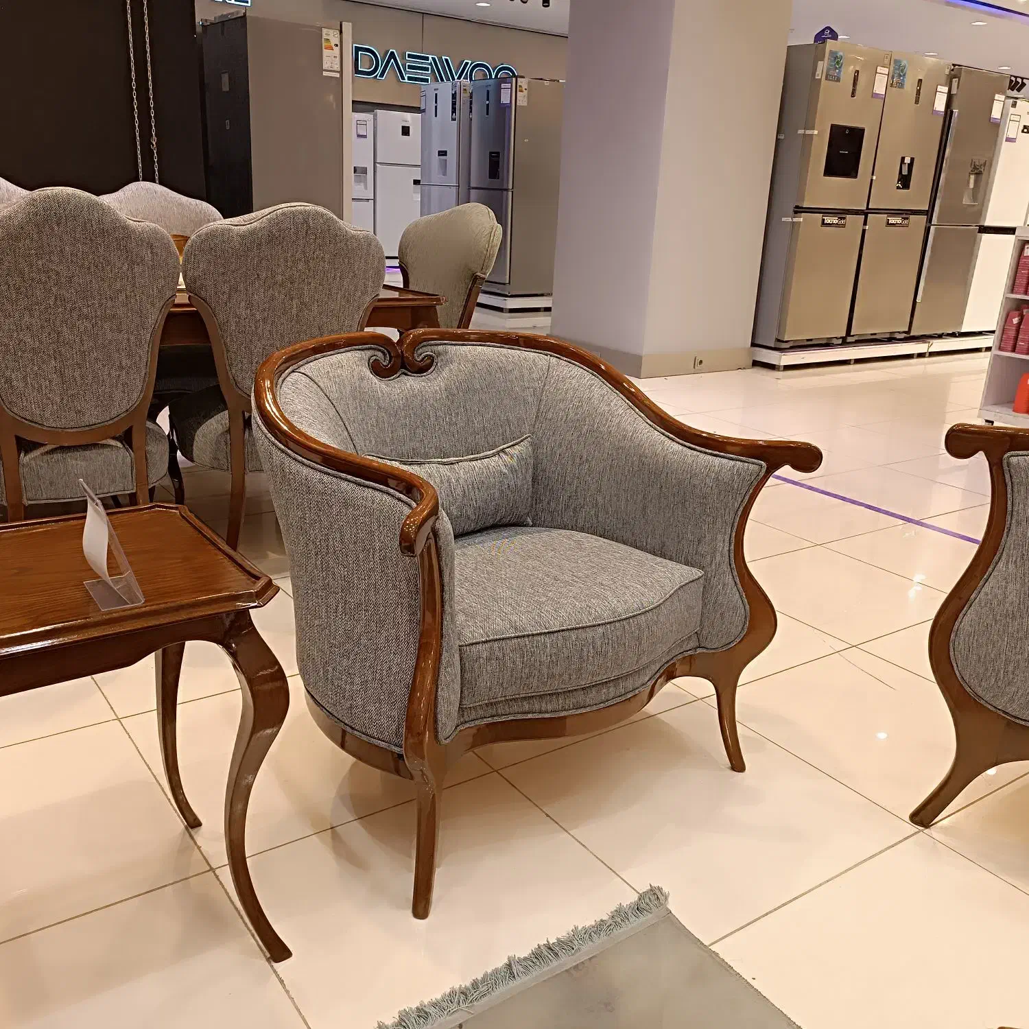 شرایط فوق العاده اقساطی|مبلمان خانگی و میز عسلی|فولادشهر, B4|دیوار