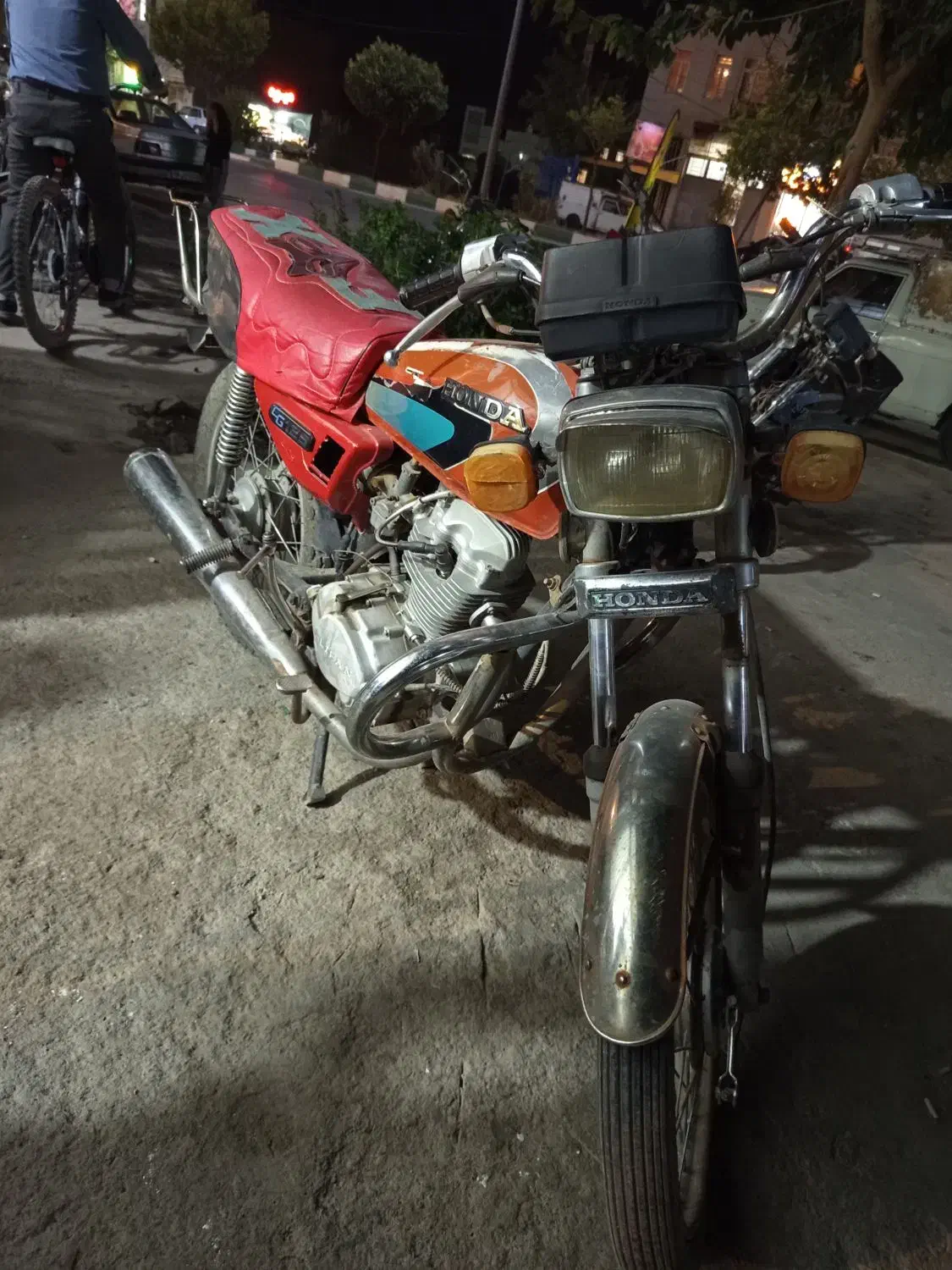 موتور هندا ۱۲۵مدل82 ارشیا|موتورسیکلت|اراک, |دیوار