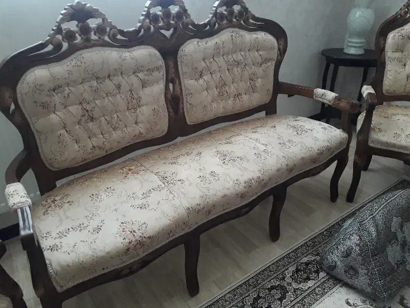 مبل|مبلمان خانگی و میز عسلی|صدرا-فارس, فاز ۱|دیوار