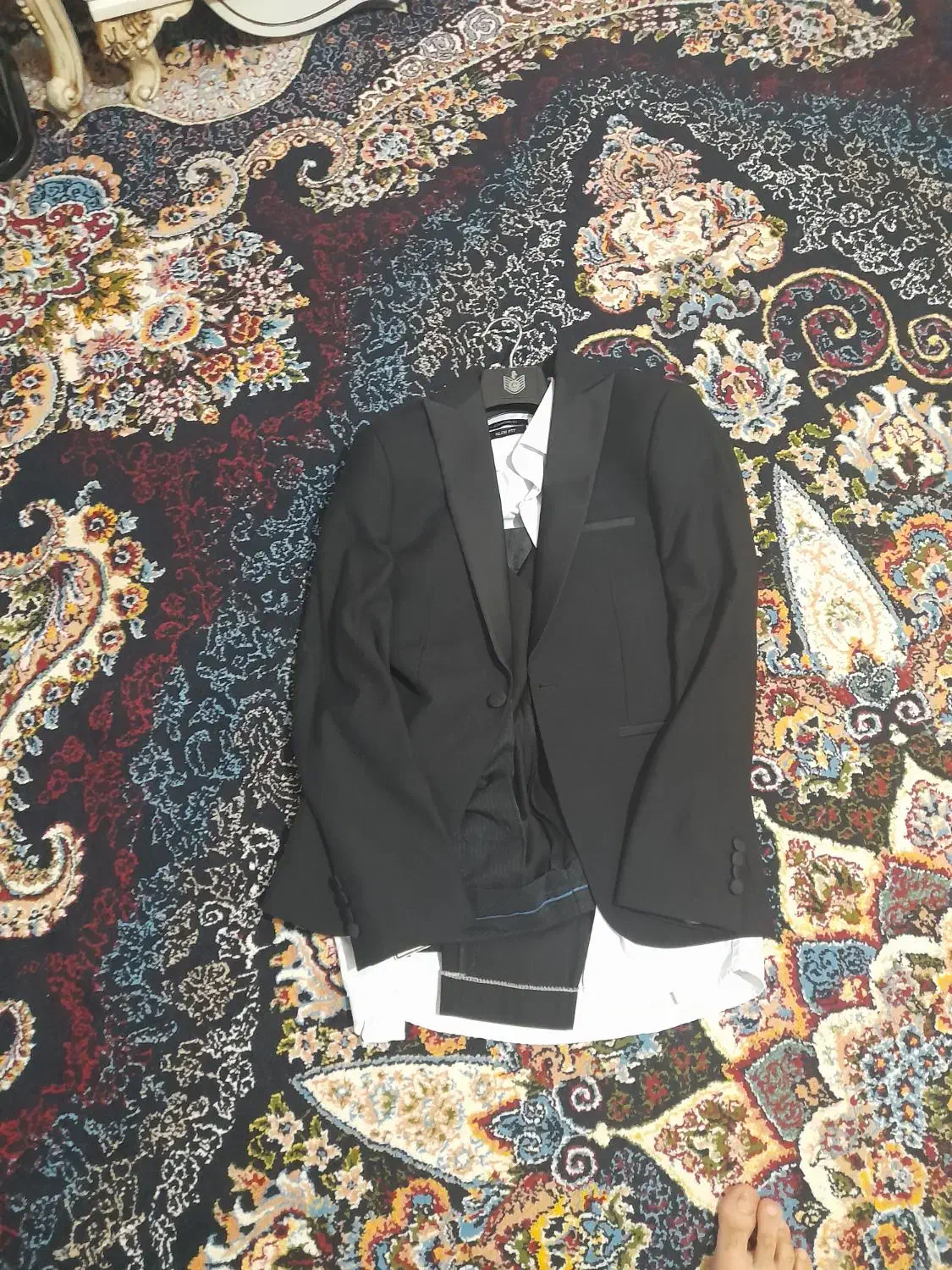 کت و شلوار|لباس|اقبالیه, |دیوار