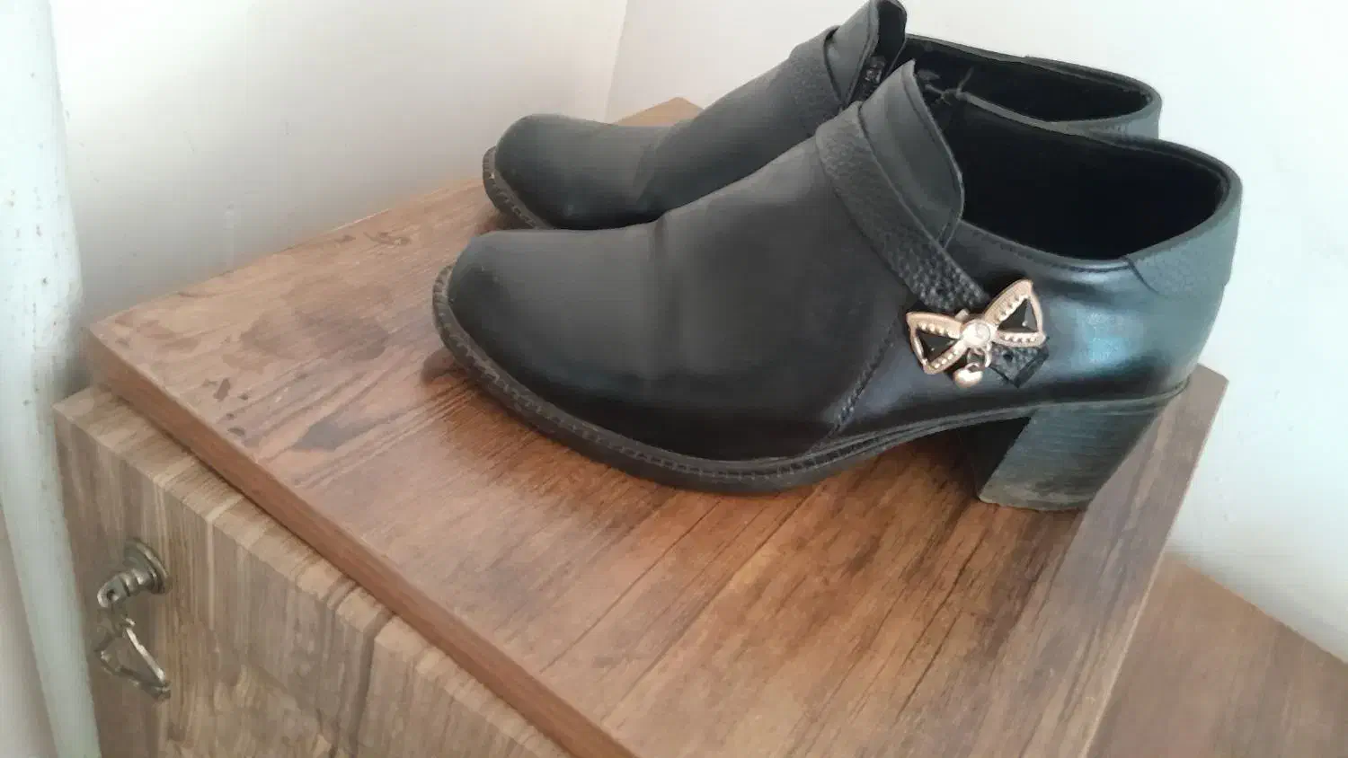 کفش زنانه|کیف، کفش، کمربند|رودسر, |دیوار