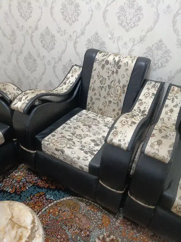 مبل|مبلمان خانگی و میز عسلی|بناب, |دیوار