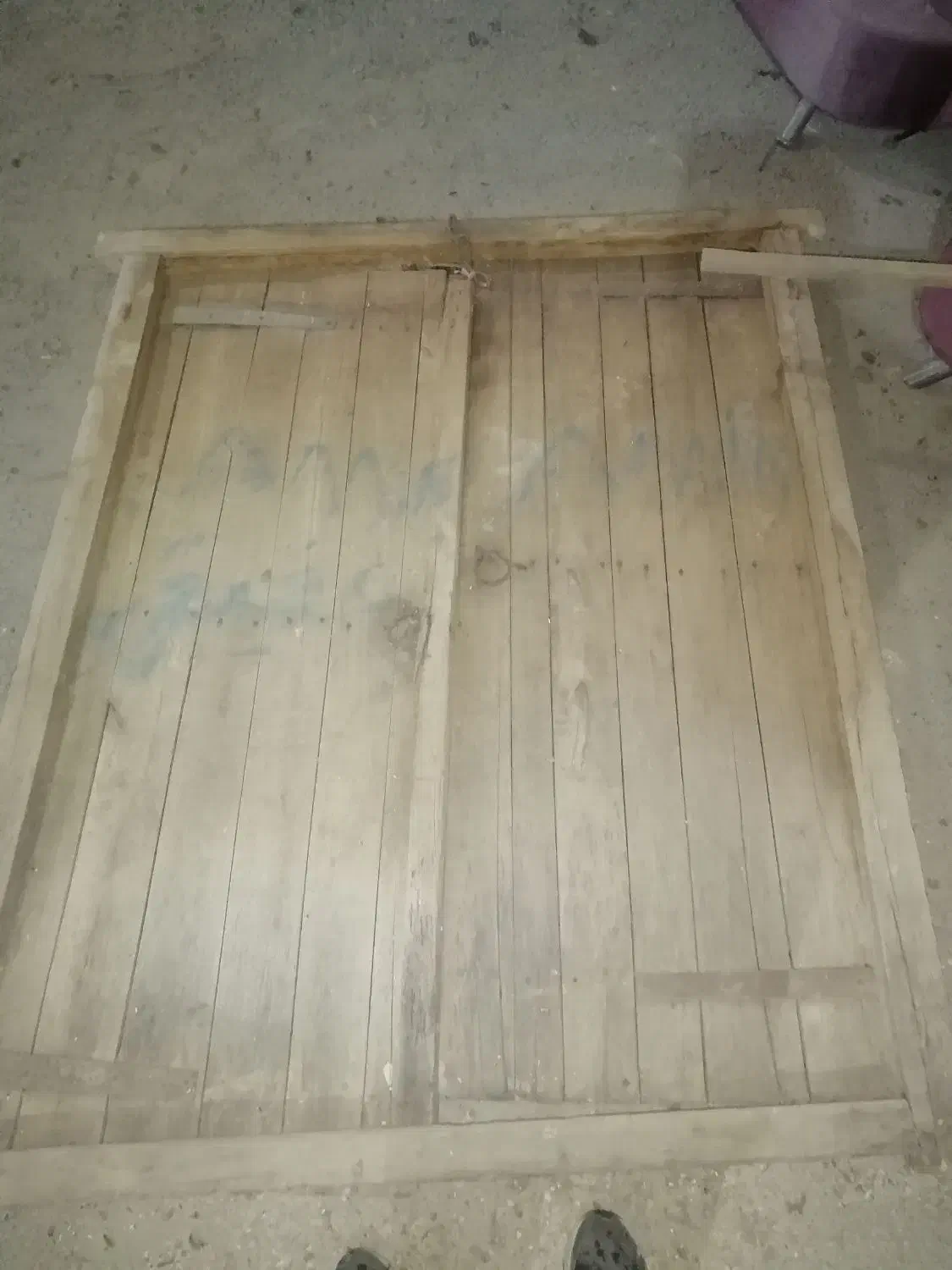 در چوبی قدیمی|مصالح و تجهیزات ساختمان|قوچان, |دیوار